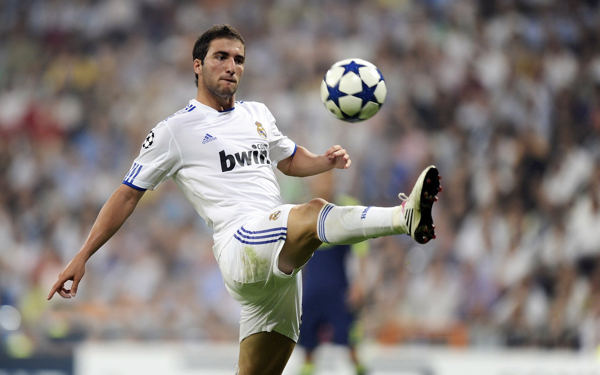 _全民健身月：多彩主题运动持续火热_，2020全民健身主题